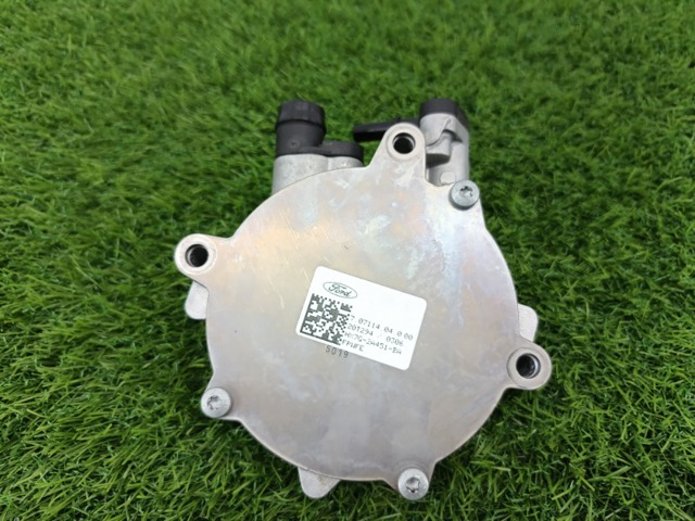 HX7Z2A451D FORD Насос вакуумный купить в Украина