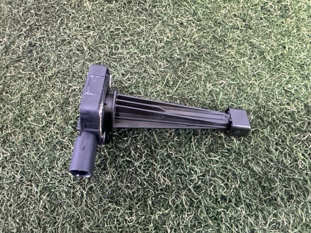 LR012640 LAND ROVER Датчик уровня масла двигателя купить в Черкассы