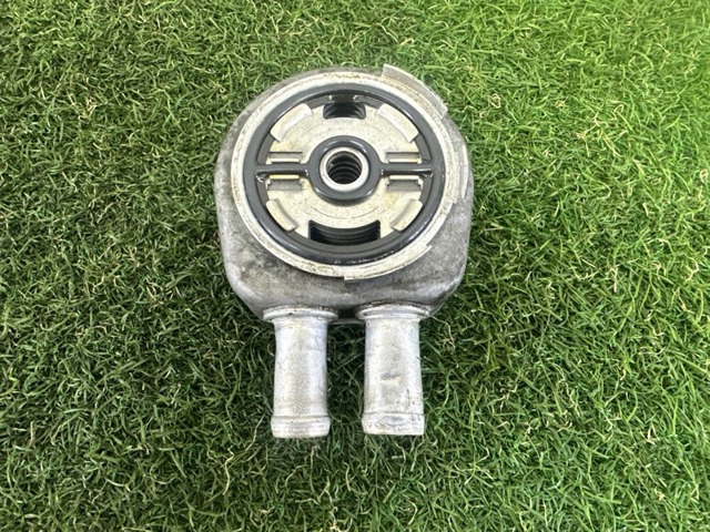 Радиатор масляный холодильник LR025515 LAND ROVER