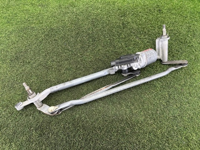 LR033035 LAND ROVER Трапеция дворников купить в Николаев