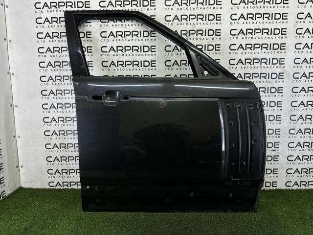 Пассажирская передняя дверь LR036399 LAND ROVER