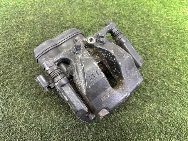 LR036572 LAND ROVER Скоба заднего суппорта купить в Кривой Рог