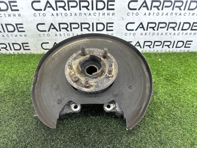 Цапфа правая LR043593 LAND ROVER
