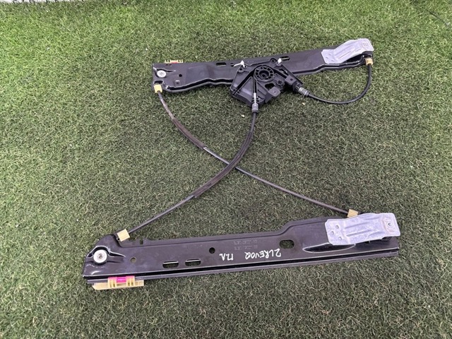 Стеклоподъемник передней левой двери LR046658 LAND ROVER