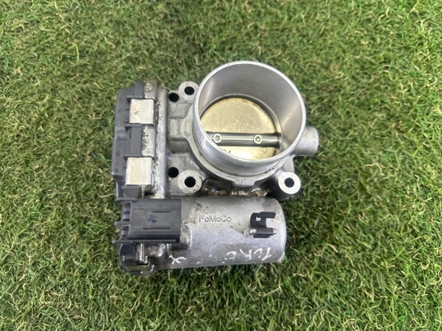 Дроссельная заслонка LR049646 LAND ROVER