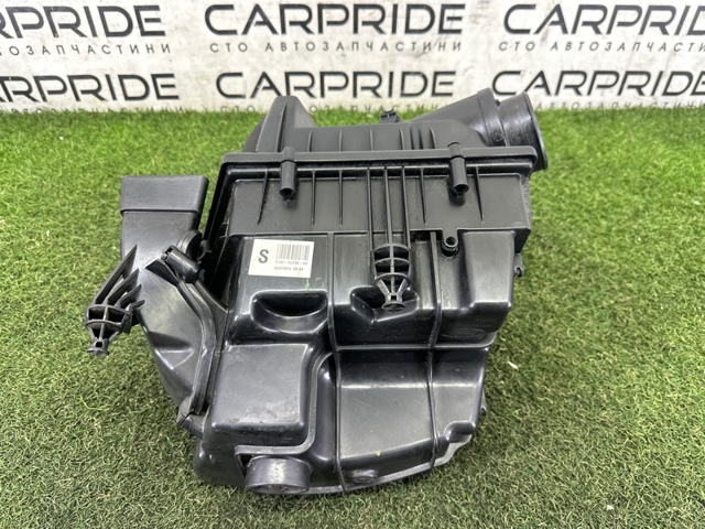 Корпус воздушного фильтра в сборе LR049780 LAND ROVER