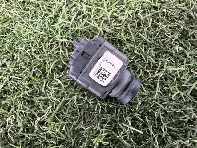 LR052028 LAND ROVER Камера заднего вида купить в Черкассы