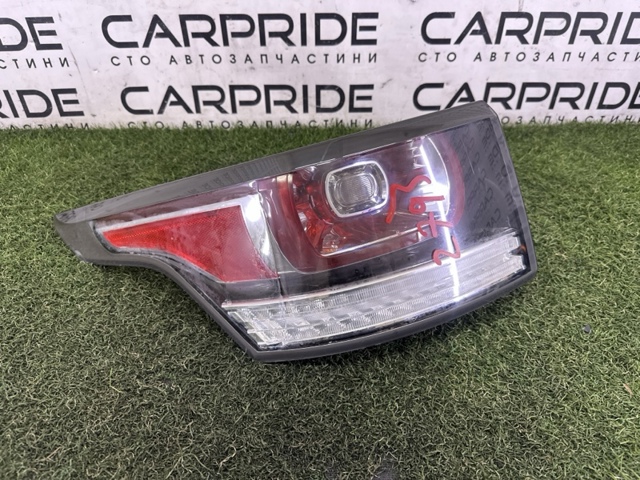 Задний левый стоп LR054750 LAND ROVER