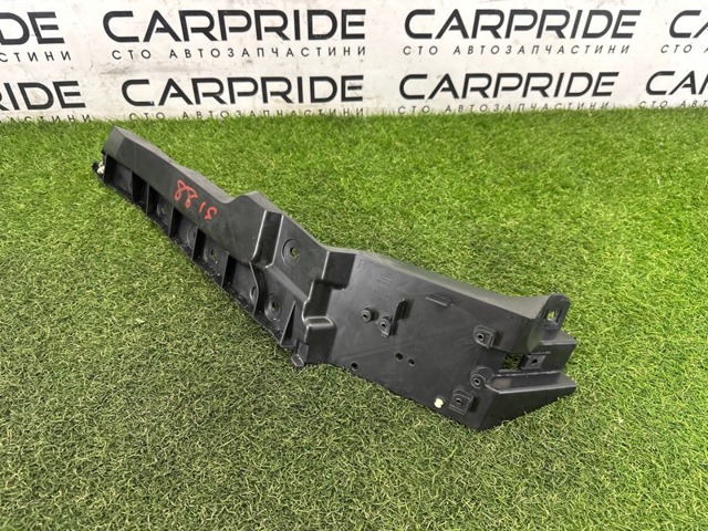 Направляющая заднего бампера, правая LR055887 LAND ROVER