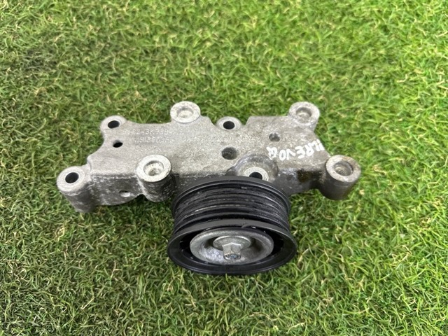 Кронштейн генератора натяжной LR056659 LAND ROVER