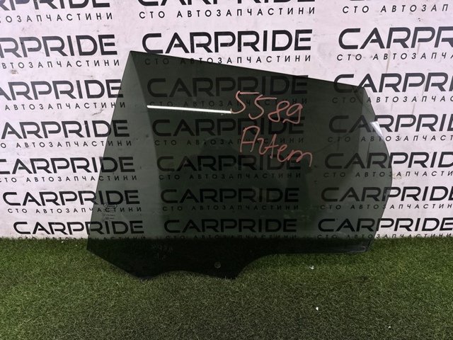Стекло двери задней левой LR058836 LAND ROVER