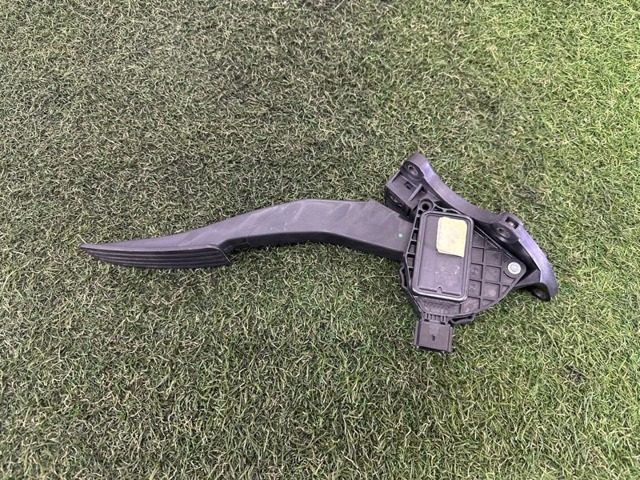 LR061002 LAND ROVER Педаль газа купить в Черкассы