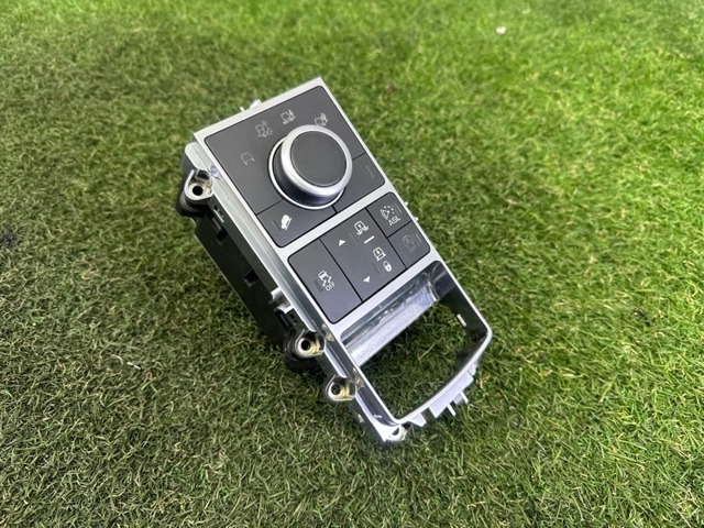 LR070858 LAND ROVER Блок кнопок центральной консоли купить в Украина