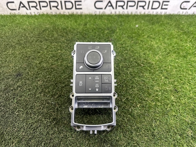 Блок кнопок центральной консоли LR070858 LAND ROVER