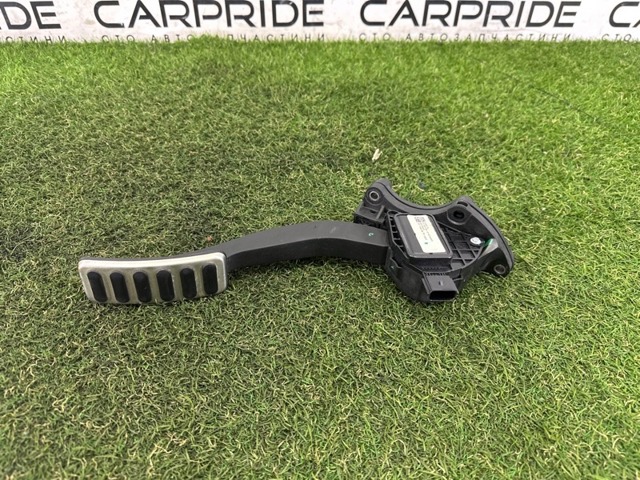Педаль акселератора LR072171 LAND ROVER