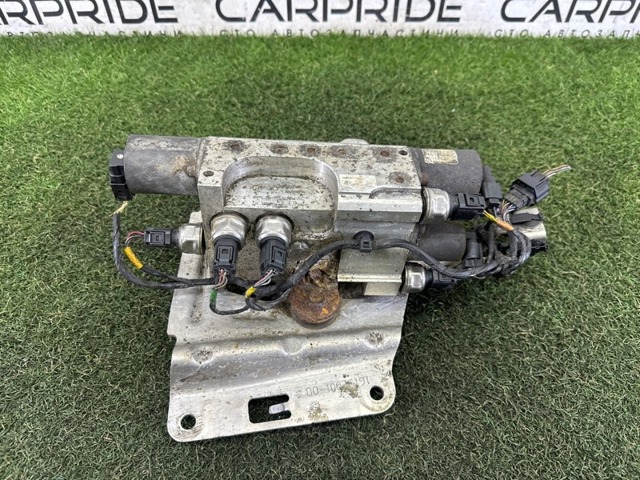 Блок клапанов регулируемой подвески LR072419 LAND ROVER