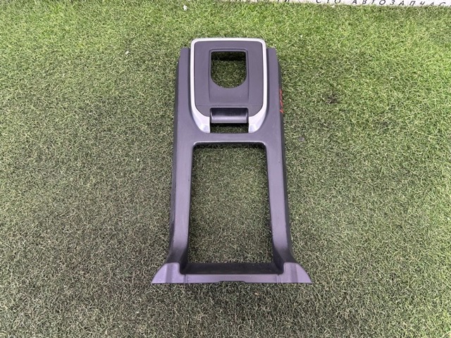 Накладка декоративная центральной консоли LR072473 LAND ROVER