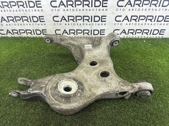 Рычаг задней подвески нижний, левый LR072653 LAND ROVER