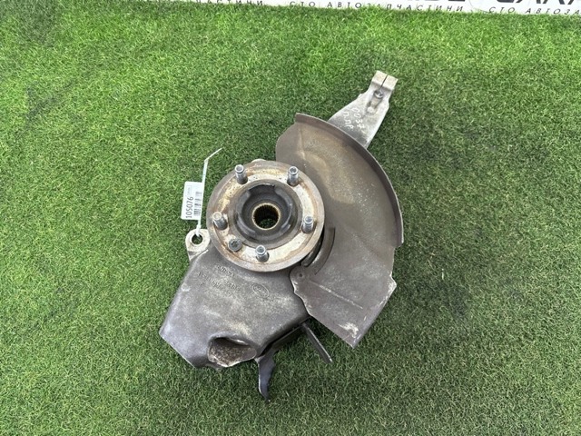 LR078374 LAND ROVER Цапфа передняя правая купить в Чернигов