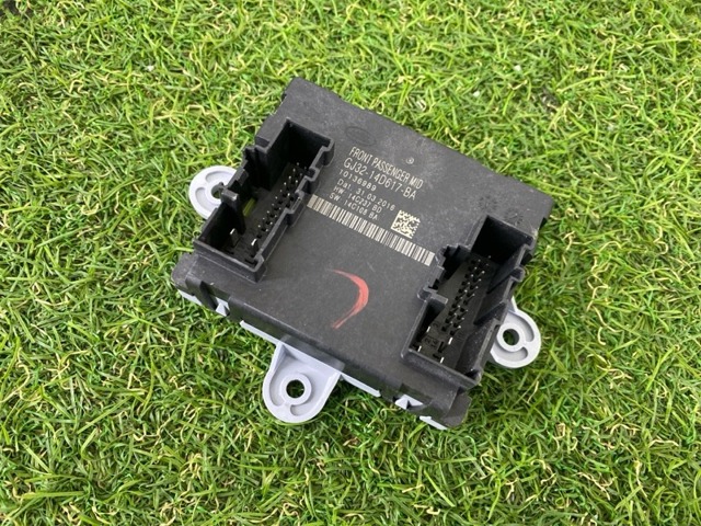 LR092136 LAND ROVER Блок комфорта передней двери купить в Тернополь