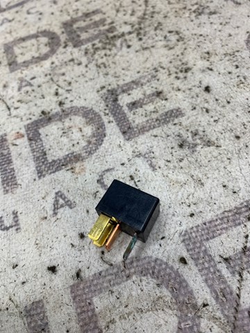 Реле стартера MR588567 MITSUBISHI
