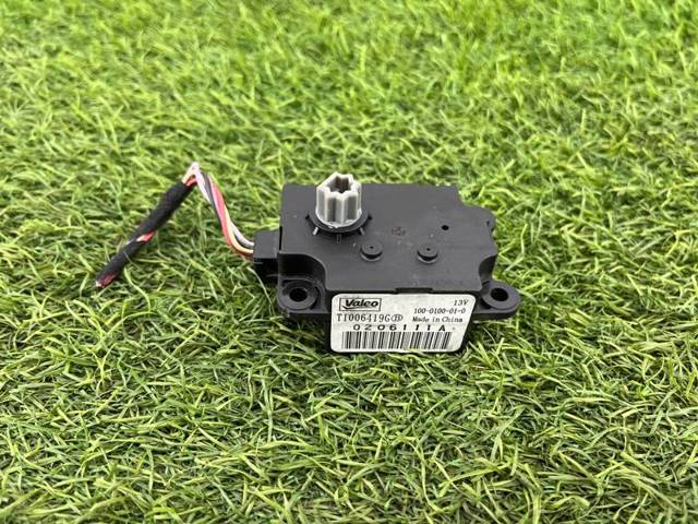 Мотор заслонки рециркуляции воздуха T1006419G RENAULT