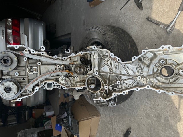 Головка блока в сборе c распредвалами PE0110100C MAZDA