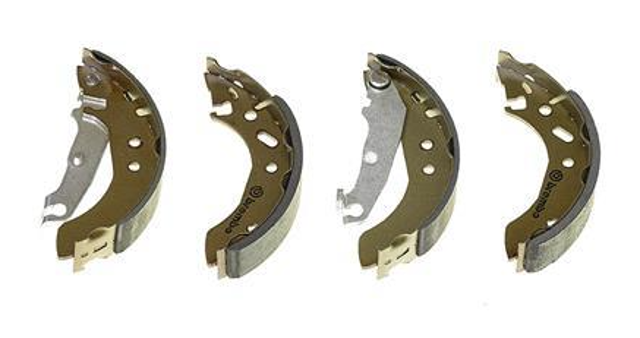 Колодки тормозные задние, барабанные SBC06030 STARLINE