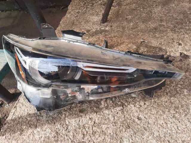 MAZDA KB8B51031K Правая фара в наличии Чернигов