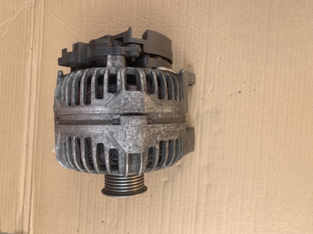 Генератор автомобильный 0124515080 BOSCH