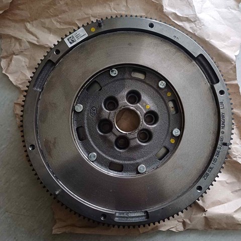 Маховик 04L105266 VAG