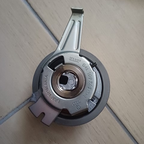 04L109243 VAG