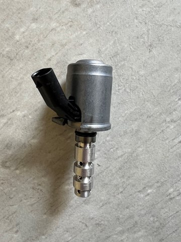 Клапан регулировки давления масла 04L906455A VAG