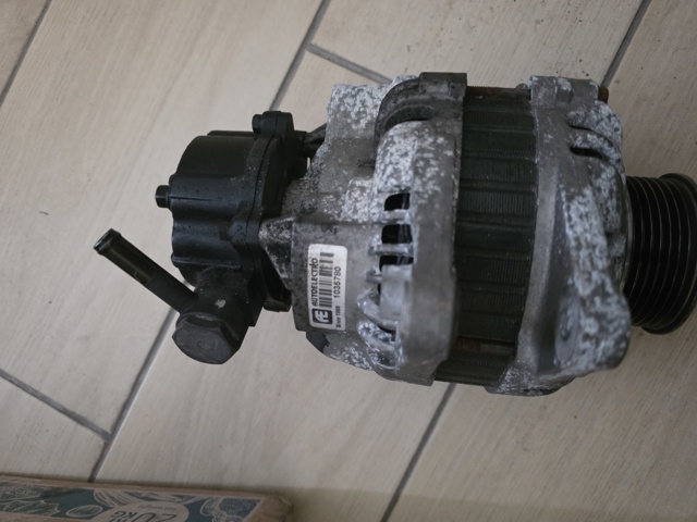 Генератор автомобильный 373004A112 HYUNDAI