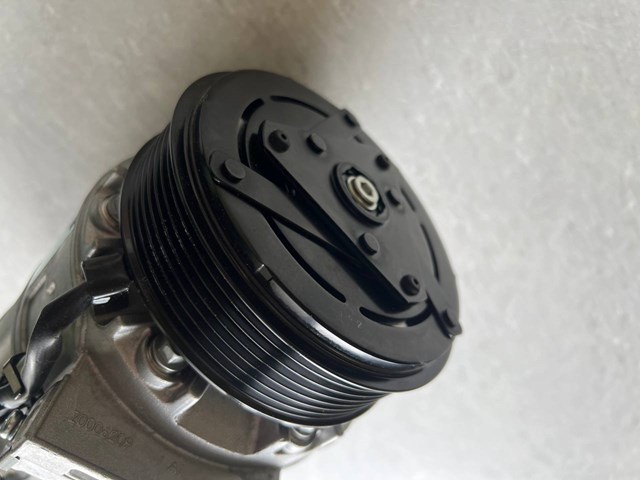926000373R RENAULT Компрессор кондиционера купить в Сумы
