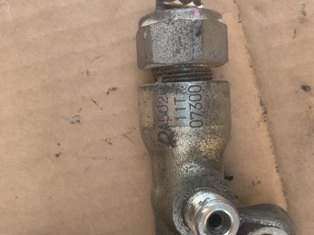 SH0113GC0 MAZDA Распределитель топлива (рампа) купить в Киев