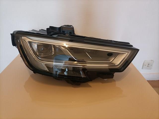 VAG 8V0941774C Фара правая в наличии Кривой Рог