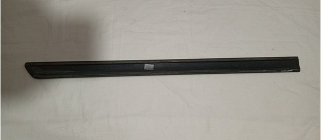 Молдинг задней левой двери 1Z0853753C VAG
