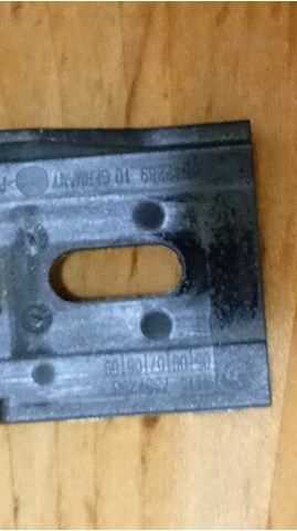 Направляющая переднего бампера 51117357203 BMW