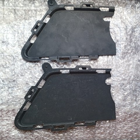 Решетка переднего бампера, левая 51118054261 BMW