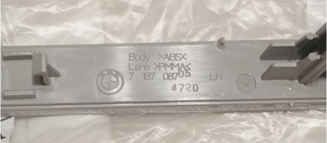 Габарит передний, верхний (катафот), левый 63147187087 BMW
