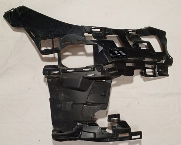 Крепление бампера A2068856901 MERCEDES