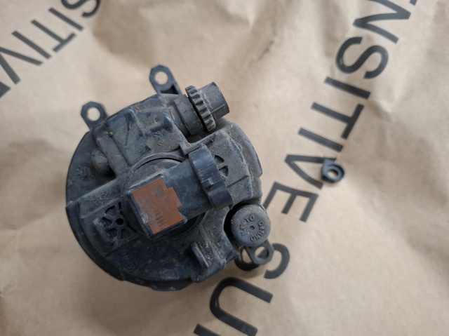 812200W040 TOYOTA Фара противотуманная левая купить в Каменское
