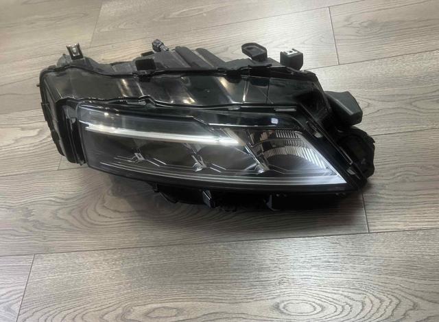 Фара комбинированная, передняя 260106RF5A NISSAN