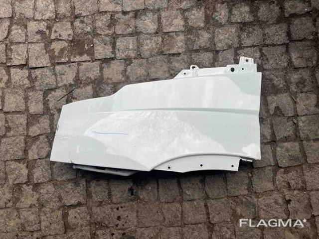 Переднее левое крыло 5801513992 IVECO