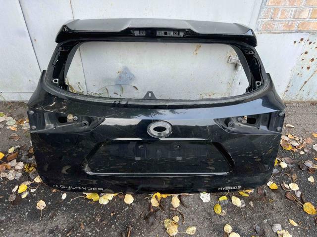 Задняя дверь 670050E530 TOYOTA