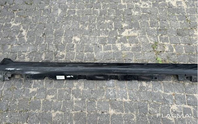 Порог внешний правый 7184774 BMW