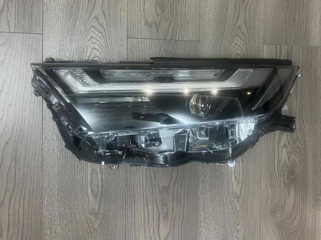 Блок фара левая 811500R440 TOYOTA