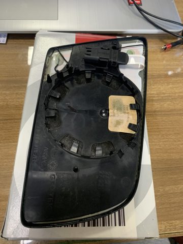51 16 7 168 181 BMW Зеркальный элемент зеркала заднего вида левого