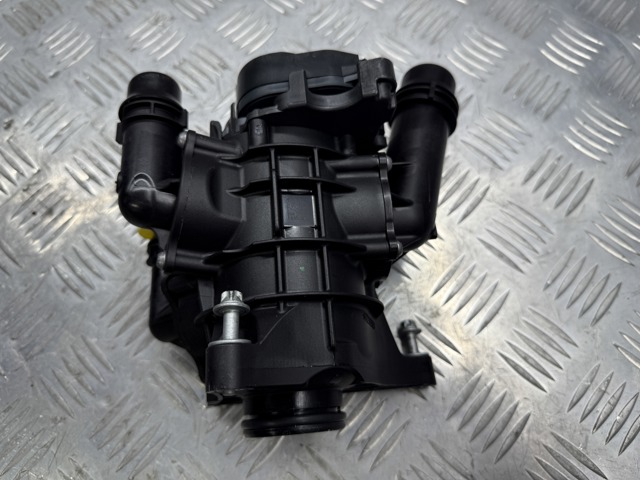 Корпус термостата в сборе 11539468426 BMW